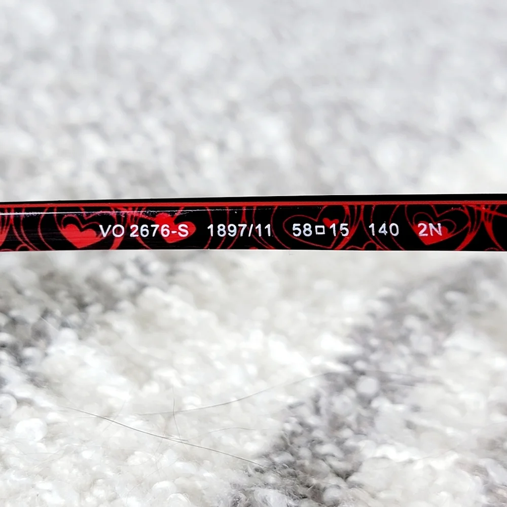 🆕️ Vogue Cat-Eye Sunglasses - Picture 6 of 6